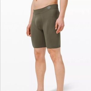 Lululemon Metal Vent Tech Boxer Olive Army Green L